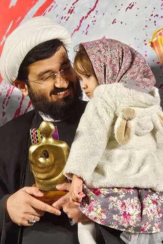 حجةالاسلام محمد مروستی زاده چهره سال هنر انقلاب در استان یزد شد